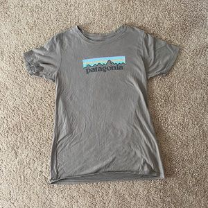 Patagonia Woman’s tee